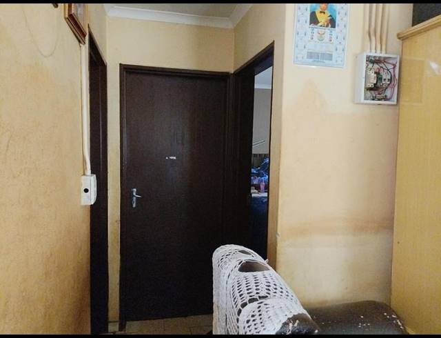 2 BEDROOM HOUSE FOR SALE IN ZONKIZIZWE